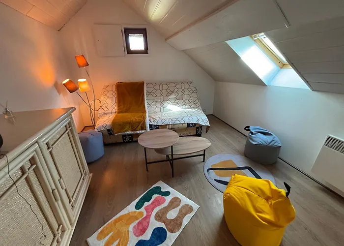 à Léo Сasa de vacaciones Saint-Léonard-des-Bois